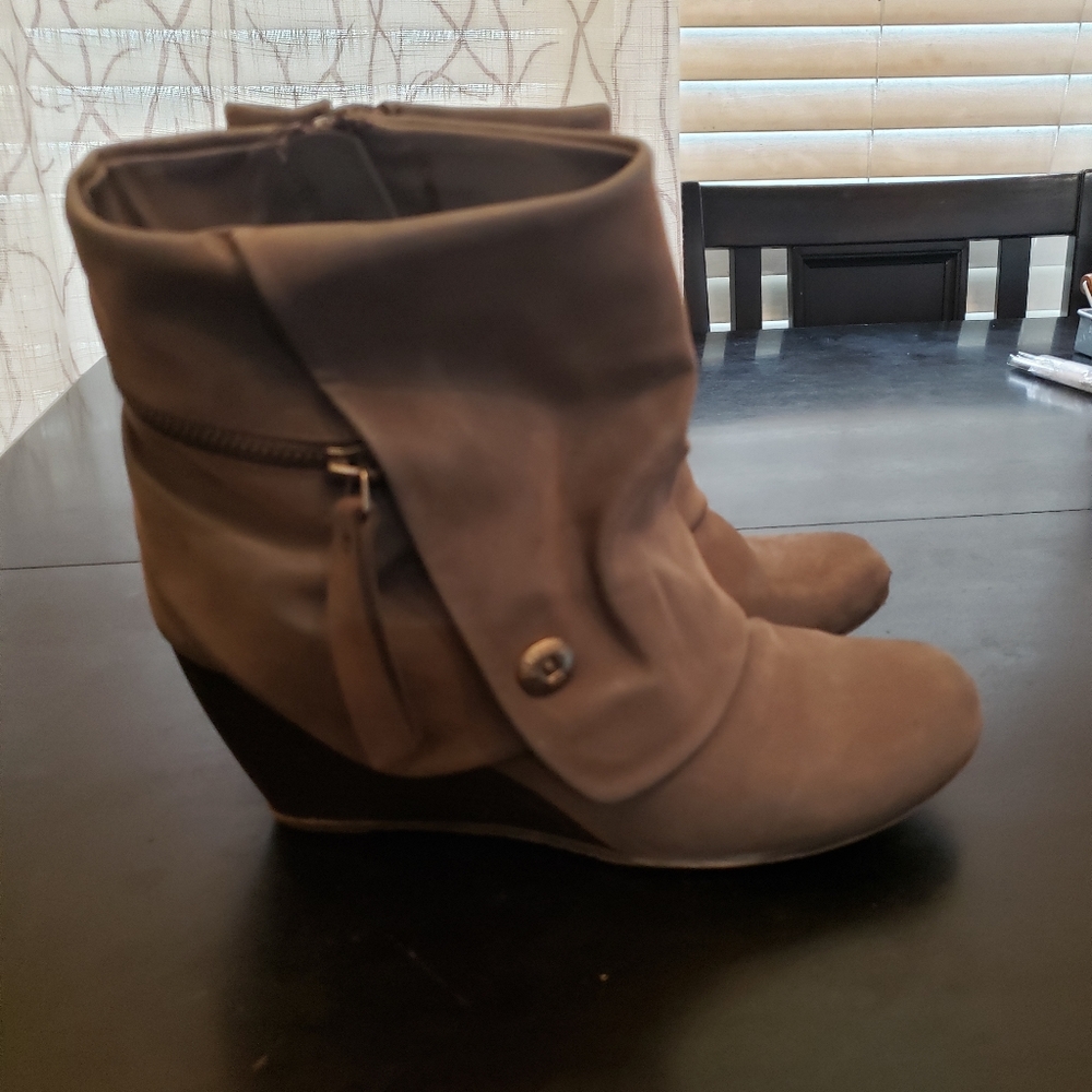 Blowfish booties grey size 9